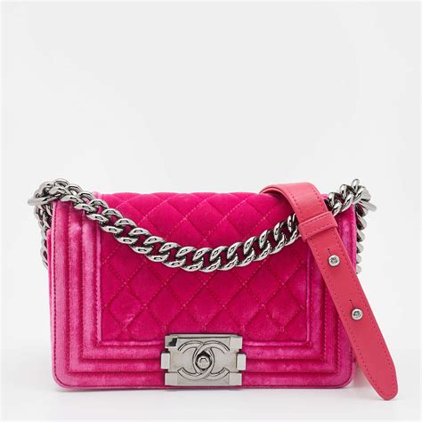 chanel boy bag pearl pink|Chanel boy small quilted bag.